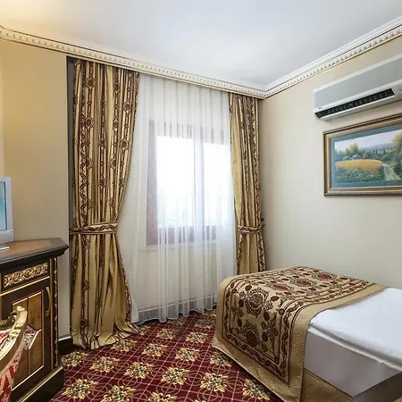 Club Sera Otel 5*